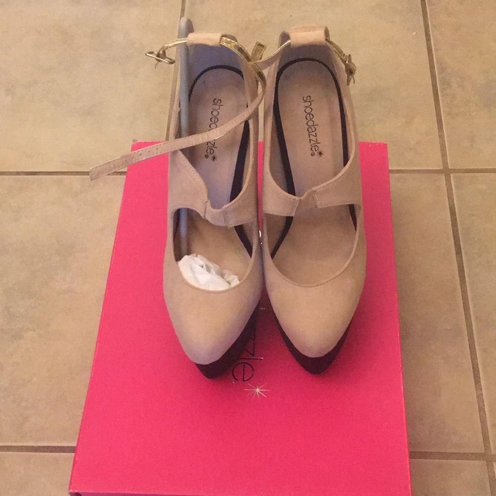 Niamh by Shoedazzle